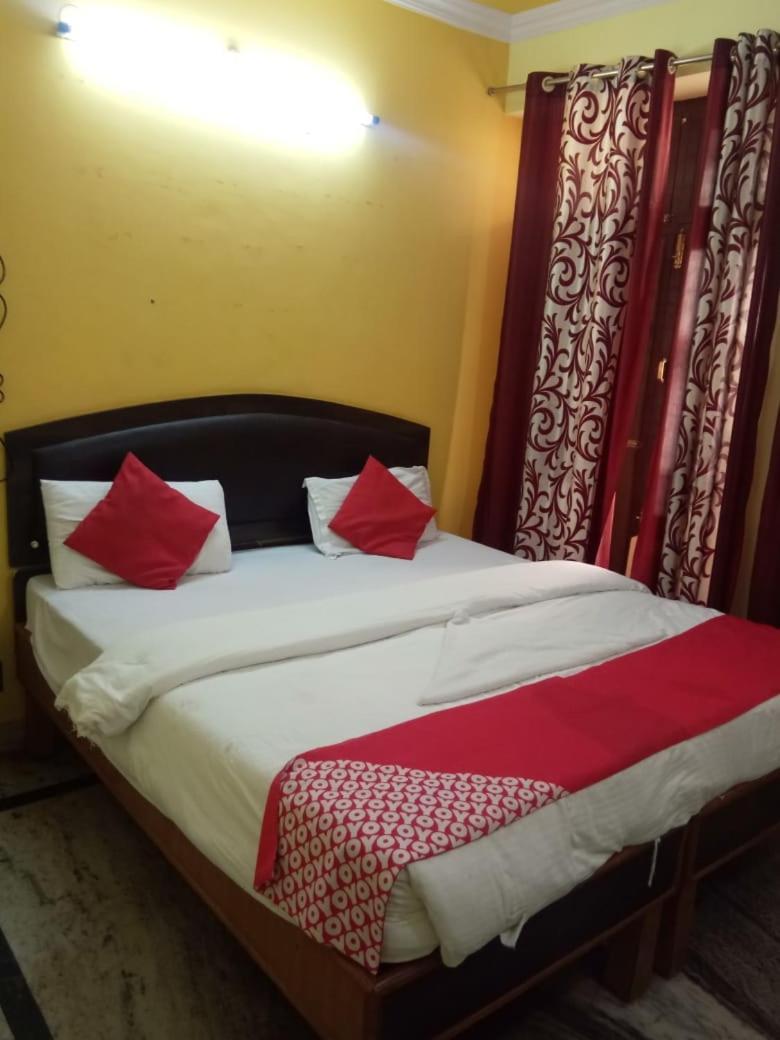 Hotel Kamal Lucknow Exteriör bild