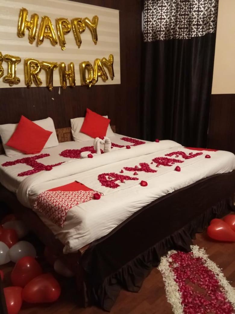 Hotel Kamal Lucknow Exteriör bild